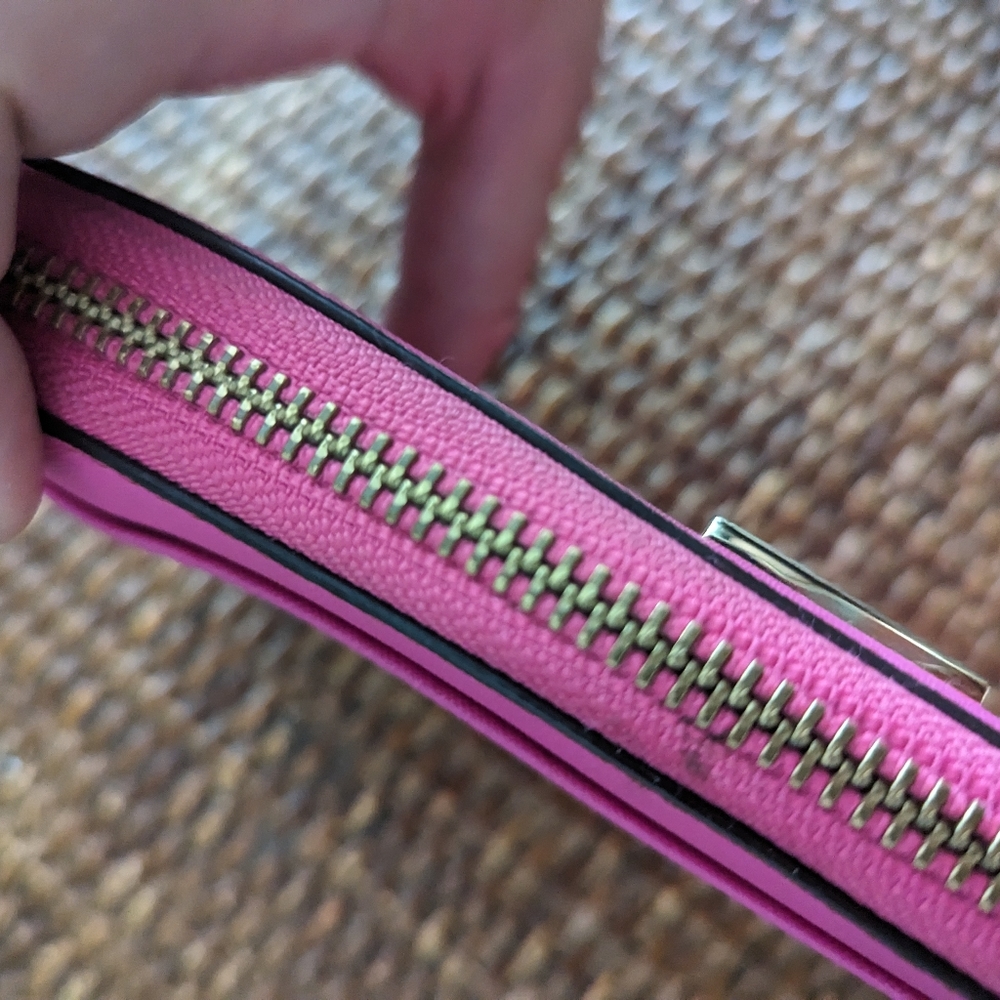 Kate Spade pink wallet - Picture 2 of 6